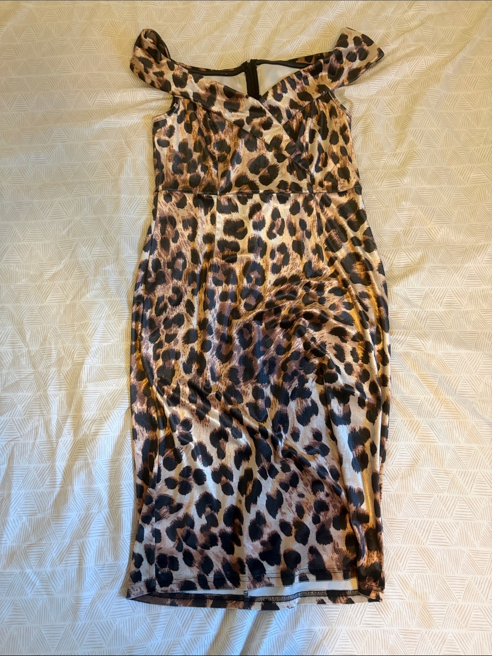 Leopard Print Off-Shoulder Bodycon Dress - Brown
